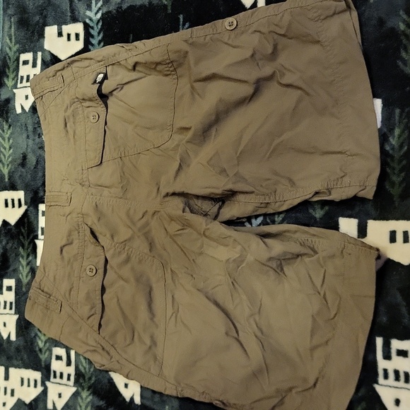 North Face Shorts (Size 6) - Picture 2 of 10